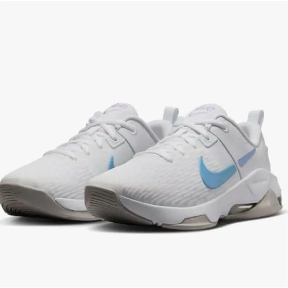 Nike Women's Zoom Bella 6 trainer in white and light armoury blue NIB 8